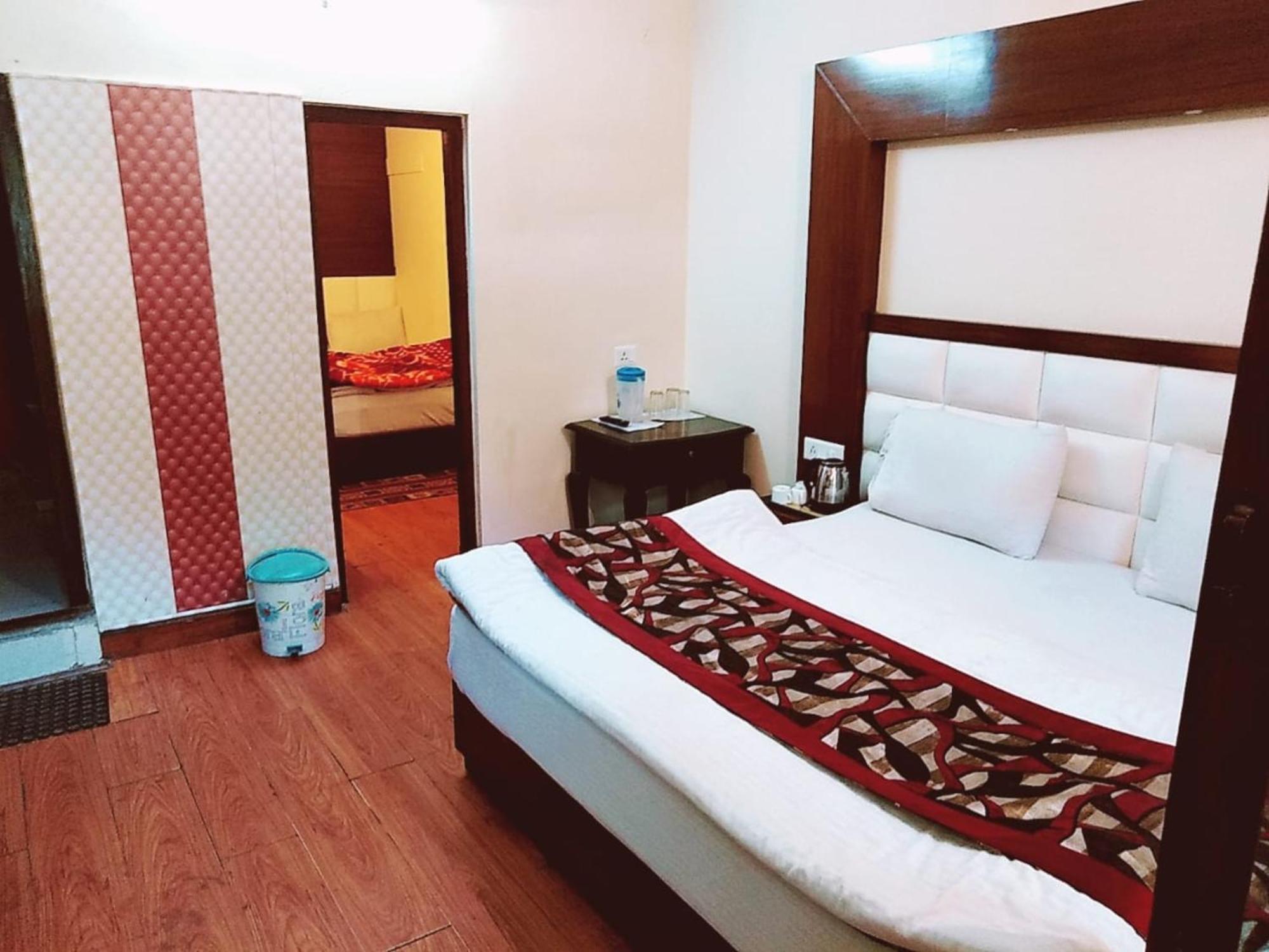 Goroomgo Moon Nainital Near Naini Lake - Parking & Lift Facilities -Hygiene And Spacious Room - Best Seller Buitenkant foto