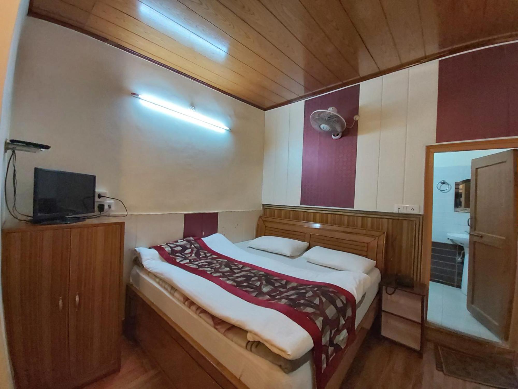 Goroomgo Moon Nainital Near Naini Lake - Parking & Lift Facilities -Hygiene And Spacious Room - Best Seller Buitenkant foto
