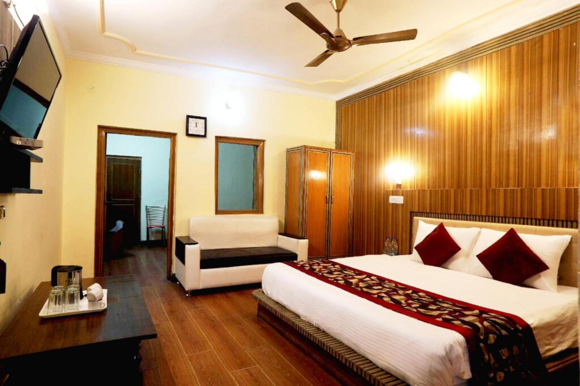 Goroomgo Moon Nainital Near Naini Lake - Parking & Lift Facilities -Hygiene And Spacious Room - Best Seller Buitenkant foto