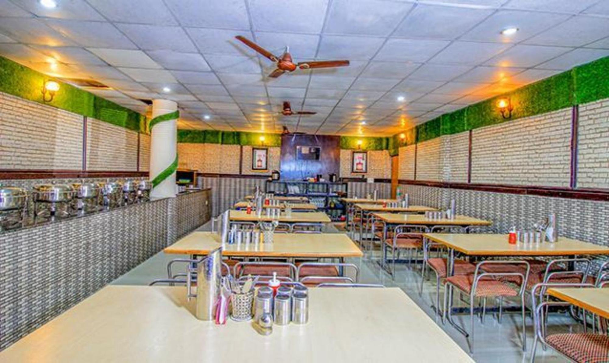 Goroomgo Moon Nainital Near Naini Lake - Parking & Lift Facilities -Hygiene And Spacious Room - Best Seller Buitenkant foto
