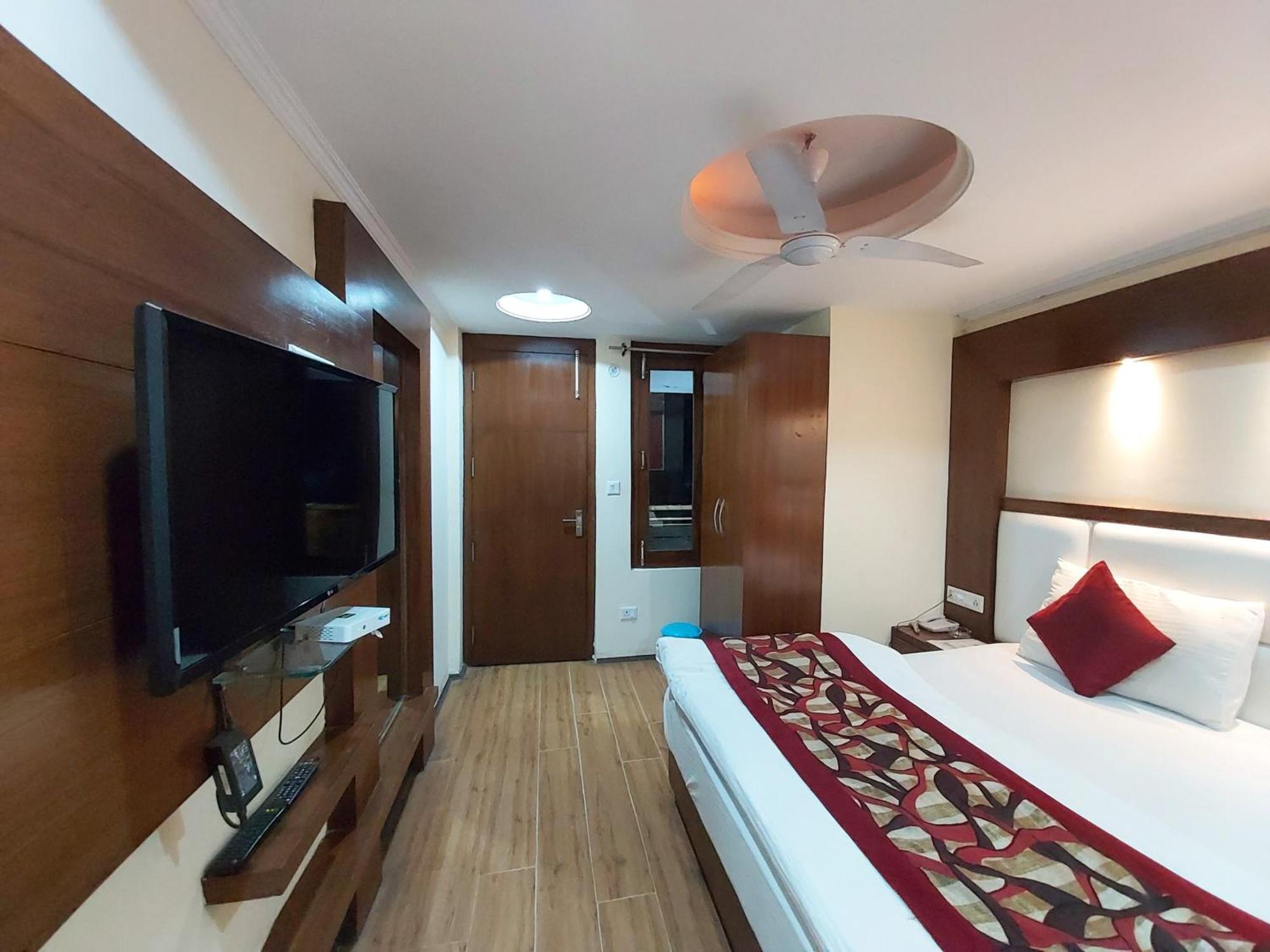 Goroomgo Moon Nainital Near Naini Lake - Parking & Lift Facilities -Hygiene And Spacious Room - Best Seller Buitenkant foto