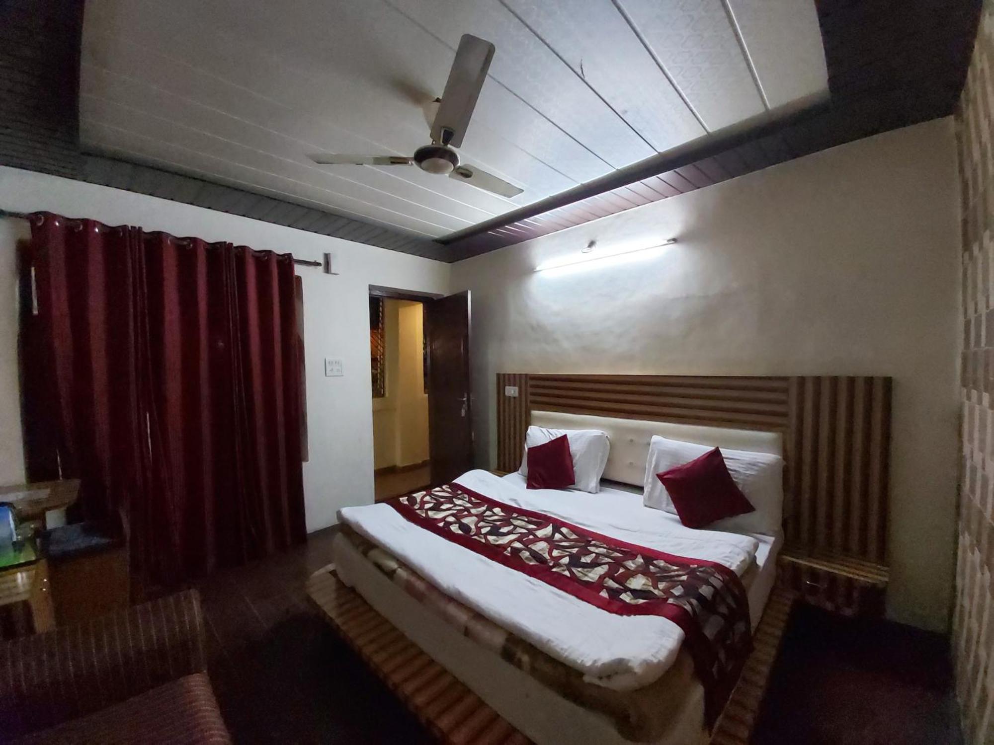Goroomgo Moon Nainital Near Naini Lake - Parking & Lift Facilities -Hygiene And Spacious Room - Best Seller Buitenkant foto